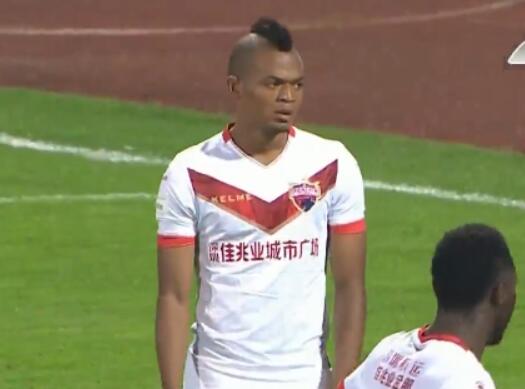被虐待的男人
